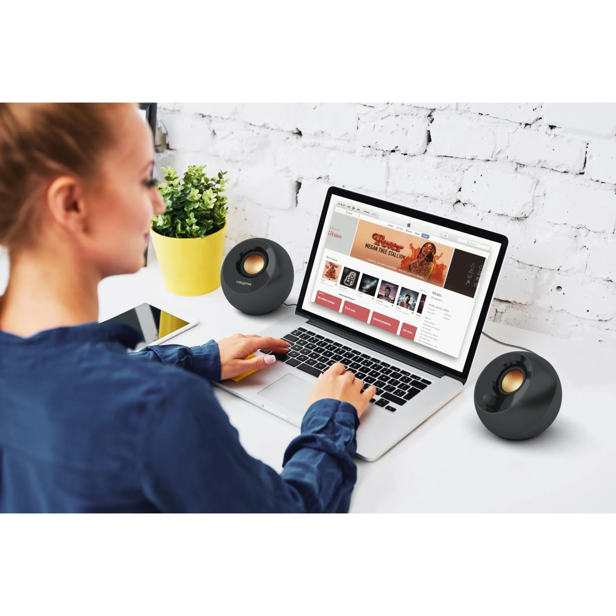 Creative Pebble USB Powered Speaker (Black)