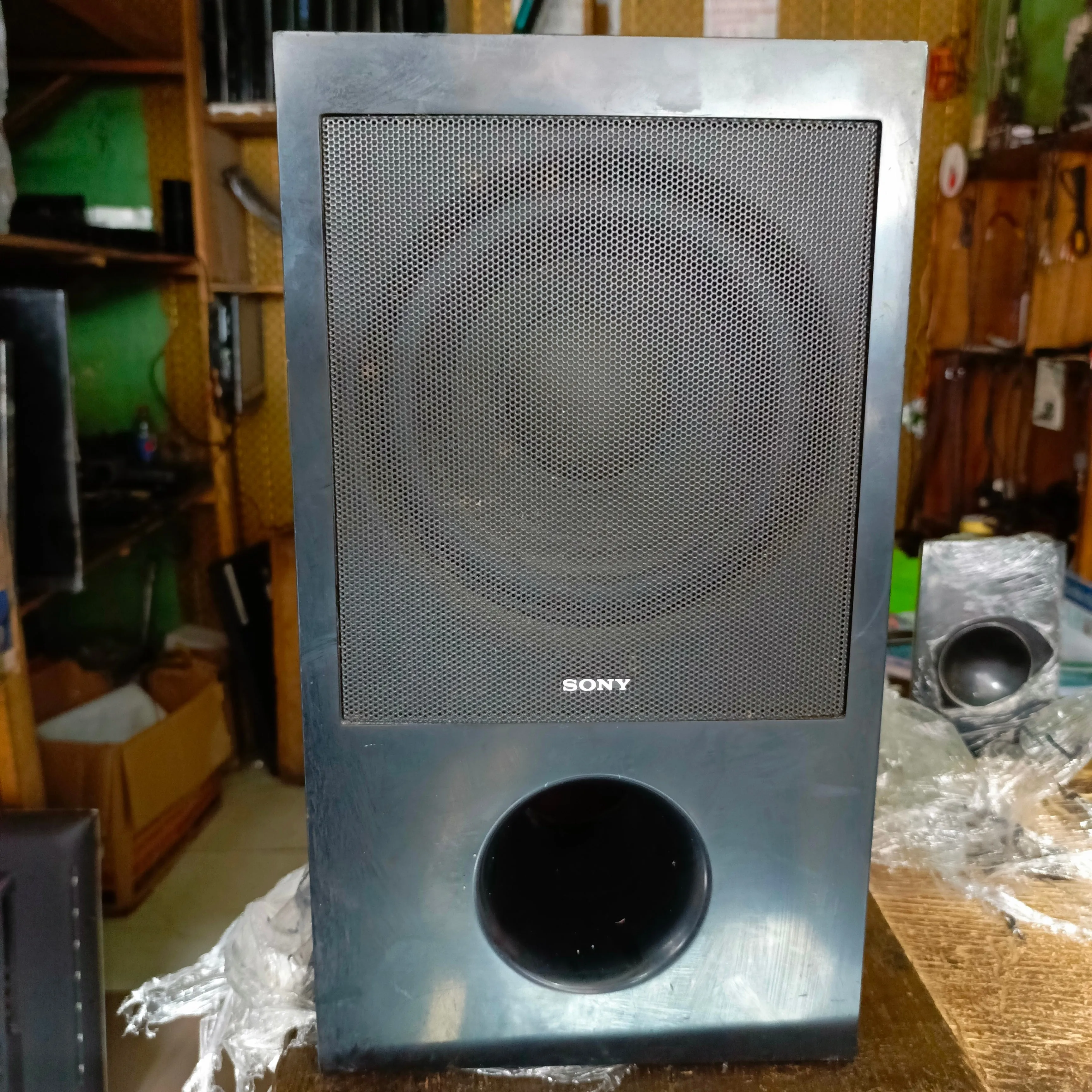 SONY SS-WS102 3 ohms Home Theater Passive Subwoofer - Foreign Used