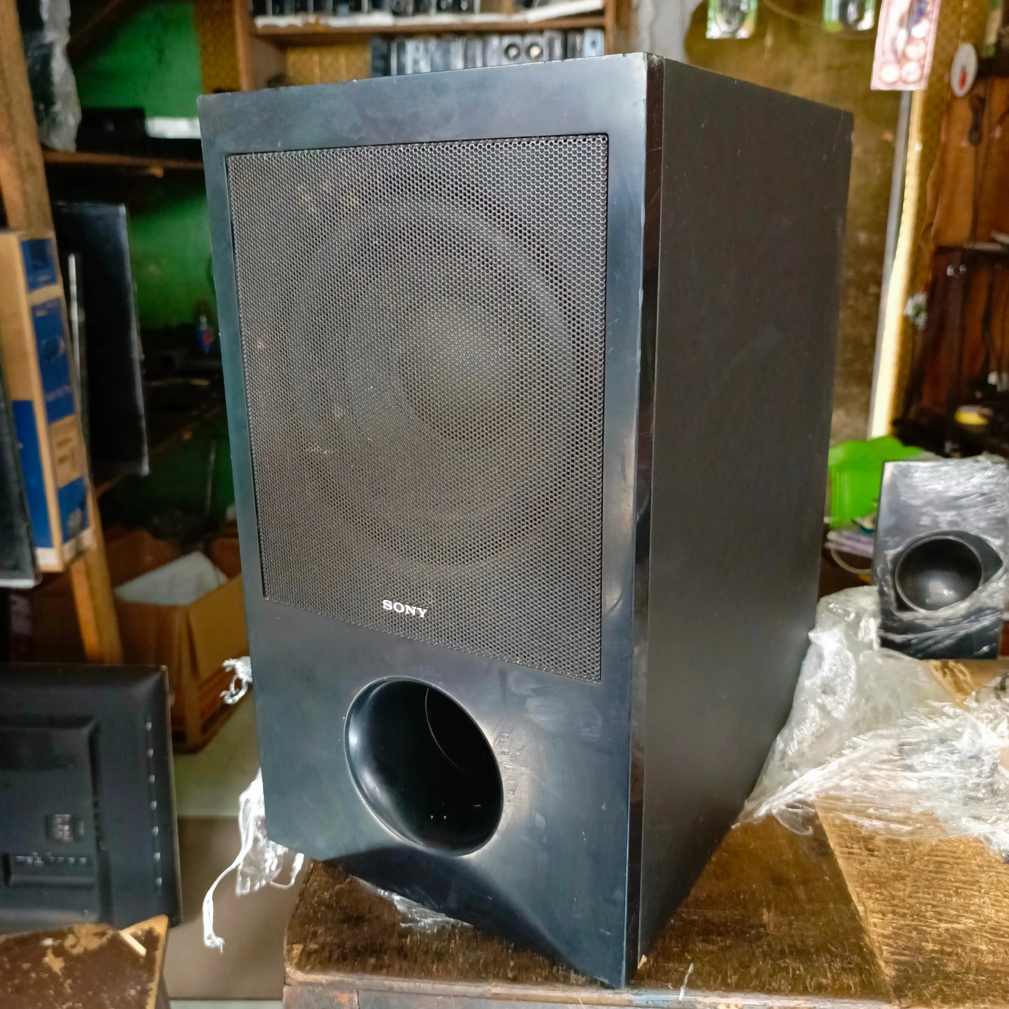 SONY SS-WS102 3 ohms Home Theater Passive Subwoofer - Foreign Used